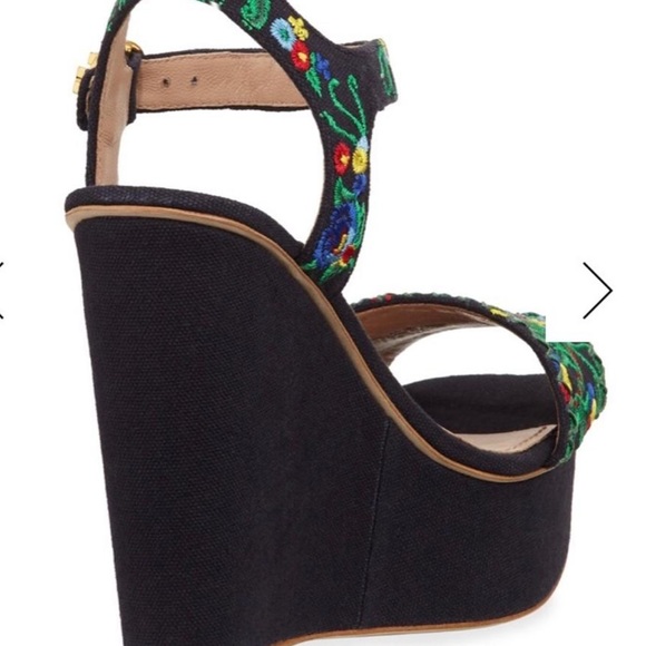 Tory Burch Embroidered Wedged Sandals💐 - Picture 3 of 3